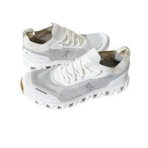 On Cloud 6 Versa Women’s White Athletic Running Sneaker Size 7.5